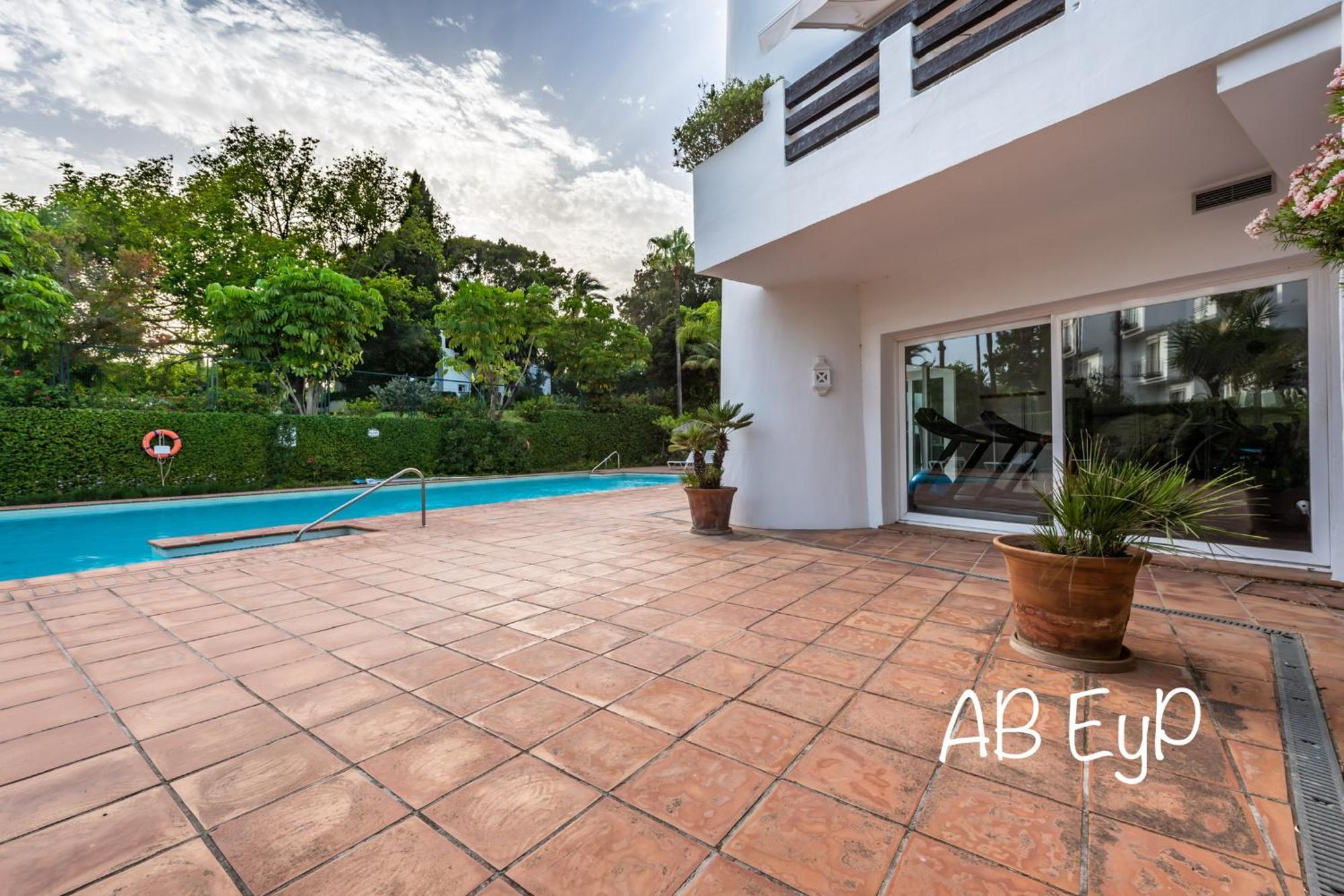 Alcazaba Beach Apartment Estepona Buitenkant foto