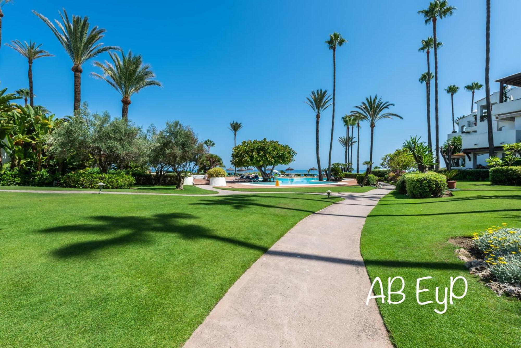 Alcazaba Beach Apartment Estepona Buitenkant foto