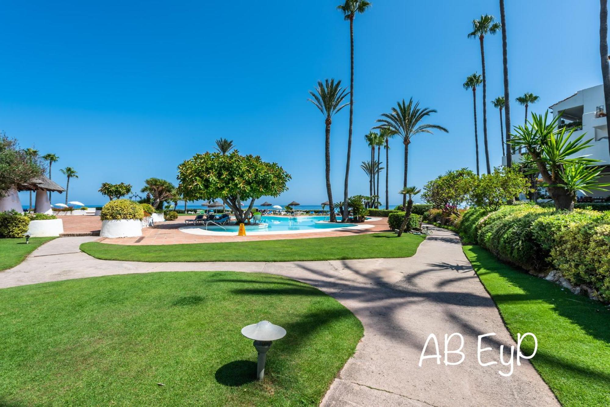 Alcazaba Beach Apartment Estepona Buitenkant foto