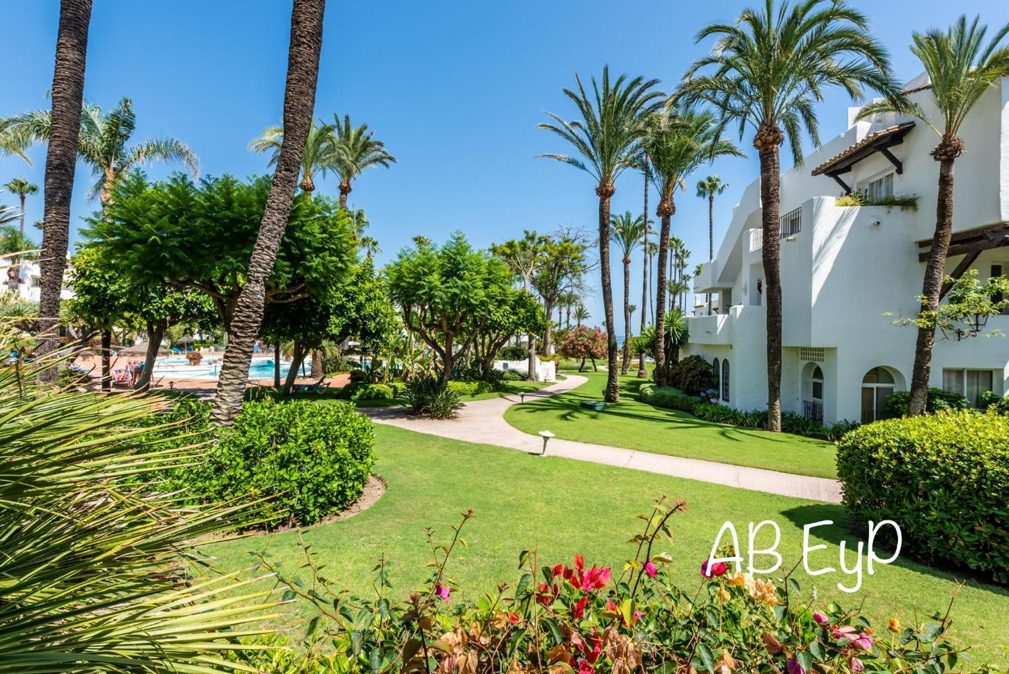 Alcazaba Beach Apartment Estepona Buitenkant foto