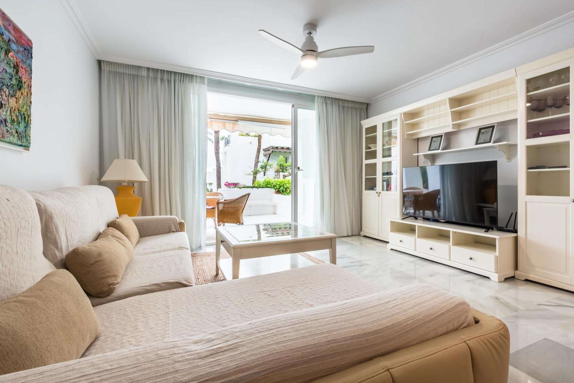 Alcazaba Beach Apartment Estepona Buitenkant foto